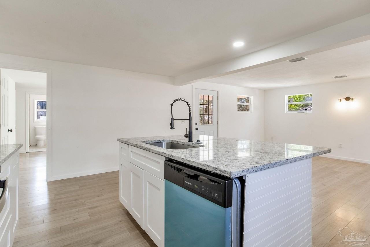 8351 Dudley Ave - Photo 4 of 30