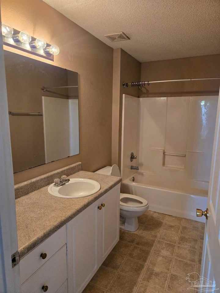 1135 Halyard Pl - Photo 6 of 14