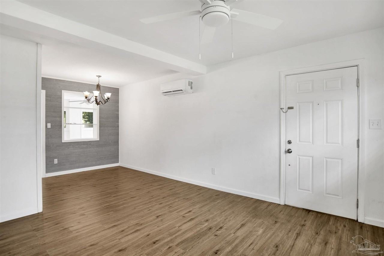 51 Adkinson Dr - Photo 6 of 26