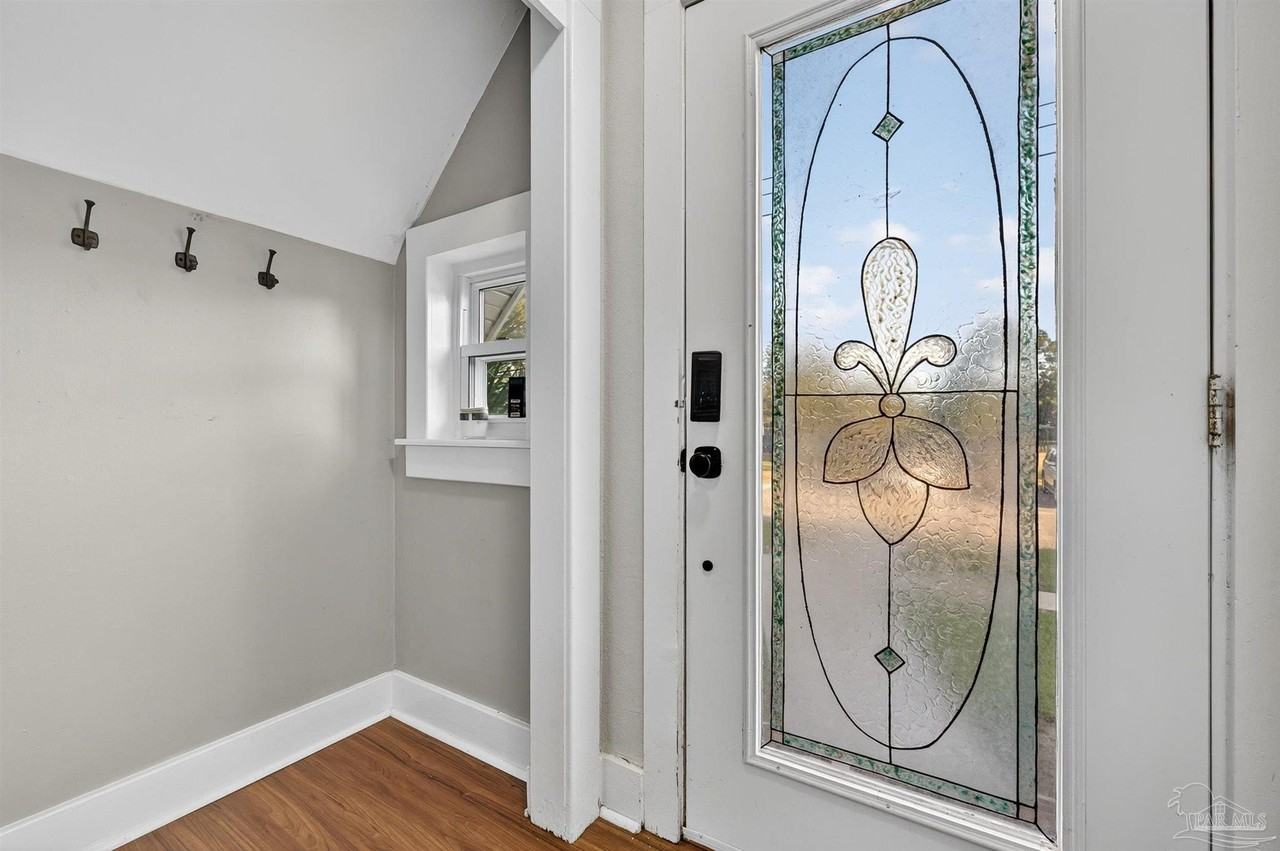 1410 W Gregory St - Photo 3 of 25