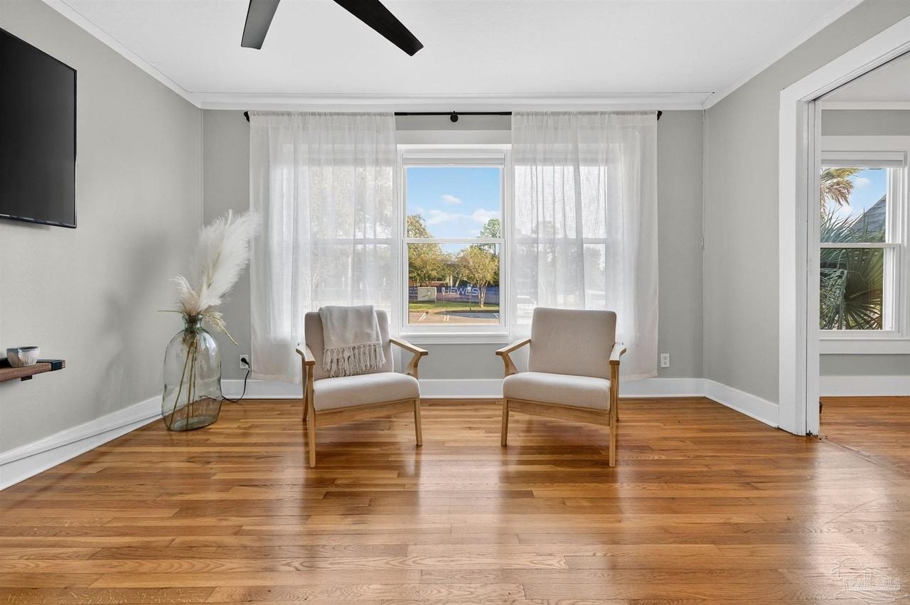 1410 W Gregory St - Photo 6 of 25