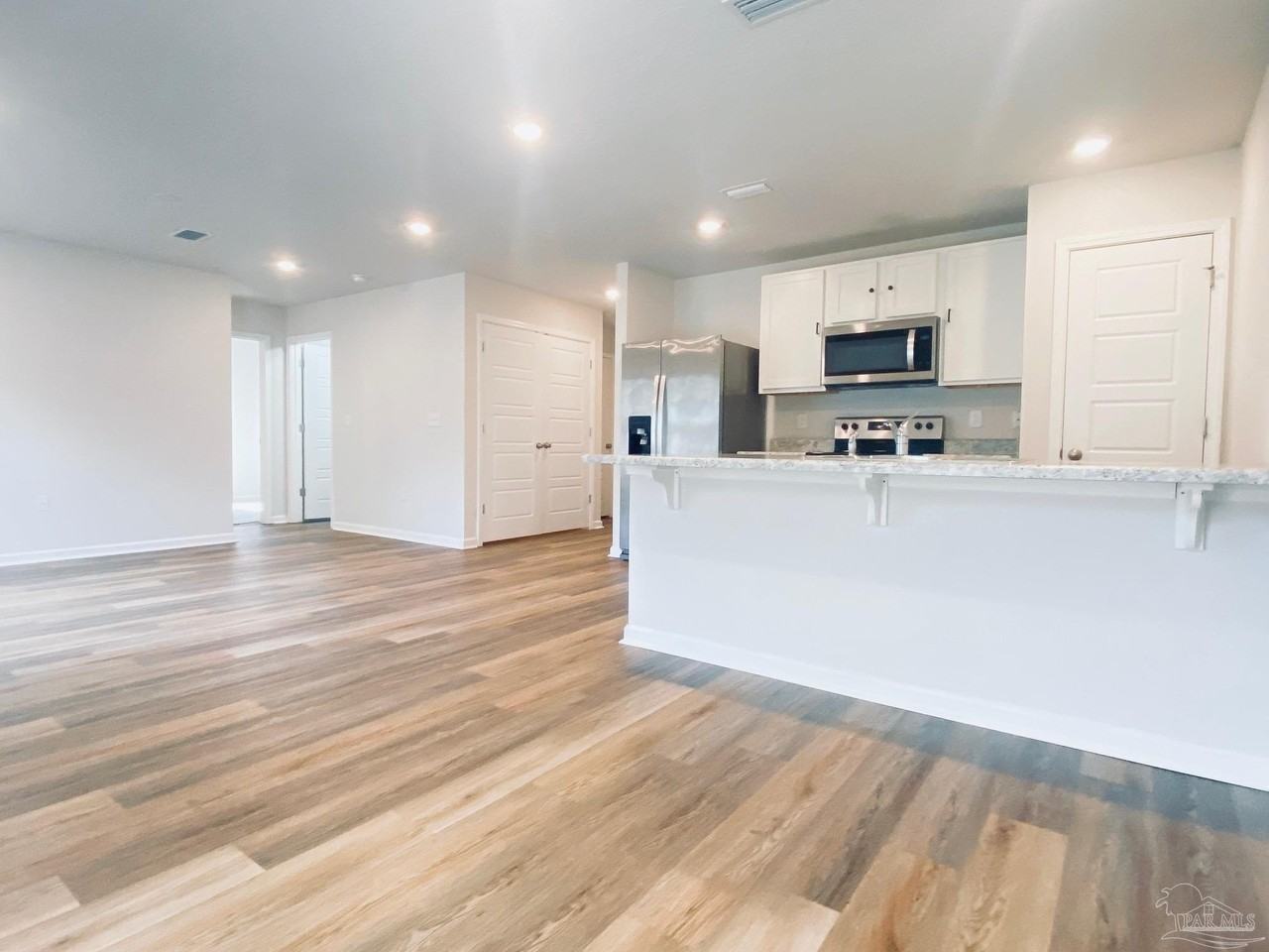 9632 Angel Oak Dr - Photo 4 of 30