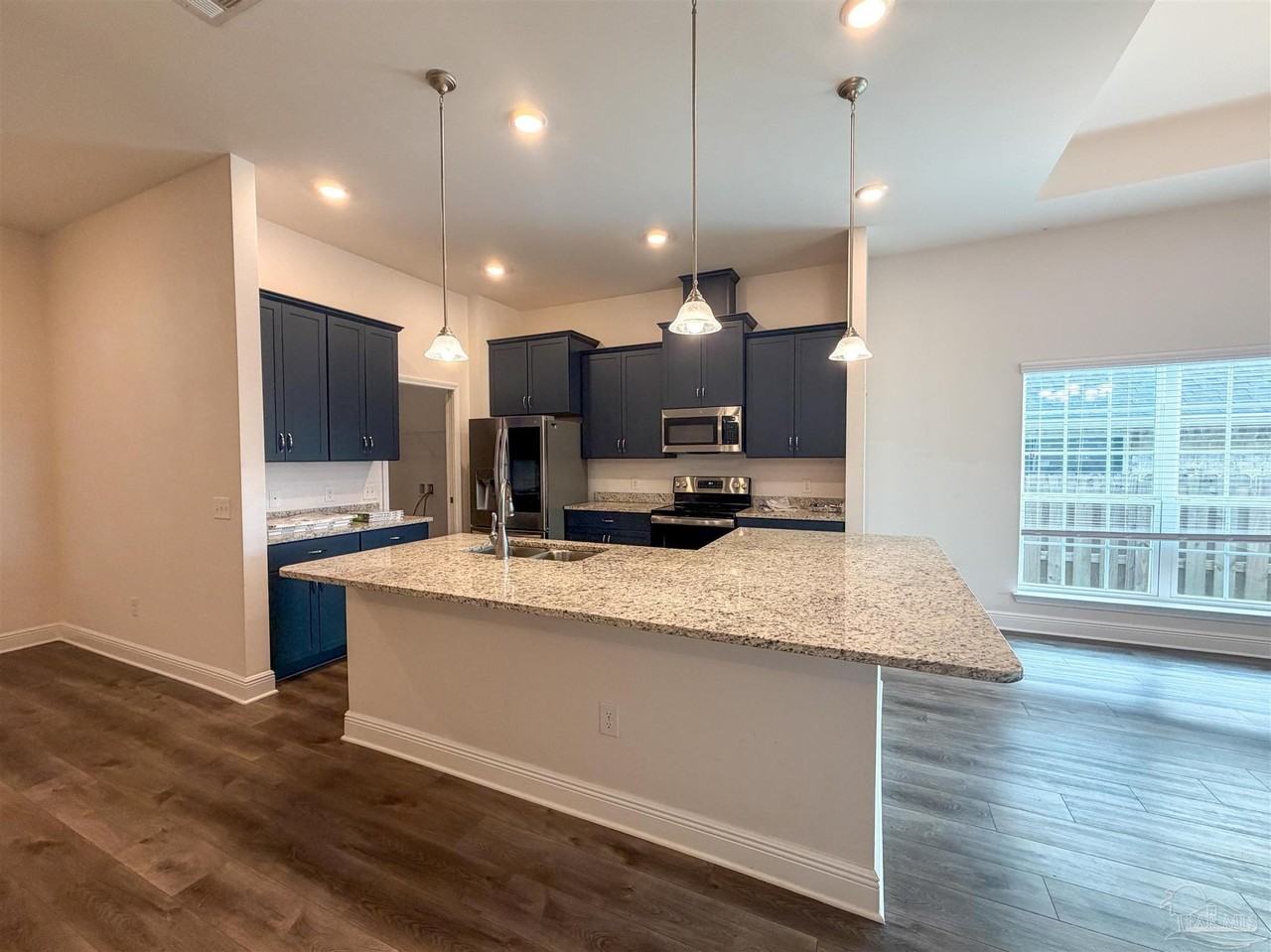 5738 Dunridge Dr - Photo 4 of 21