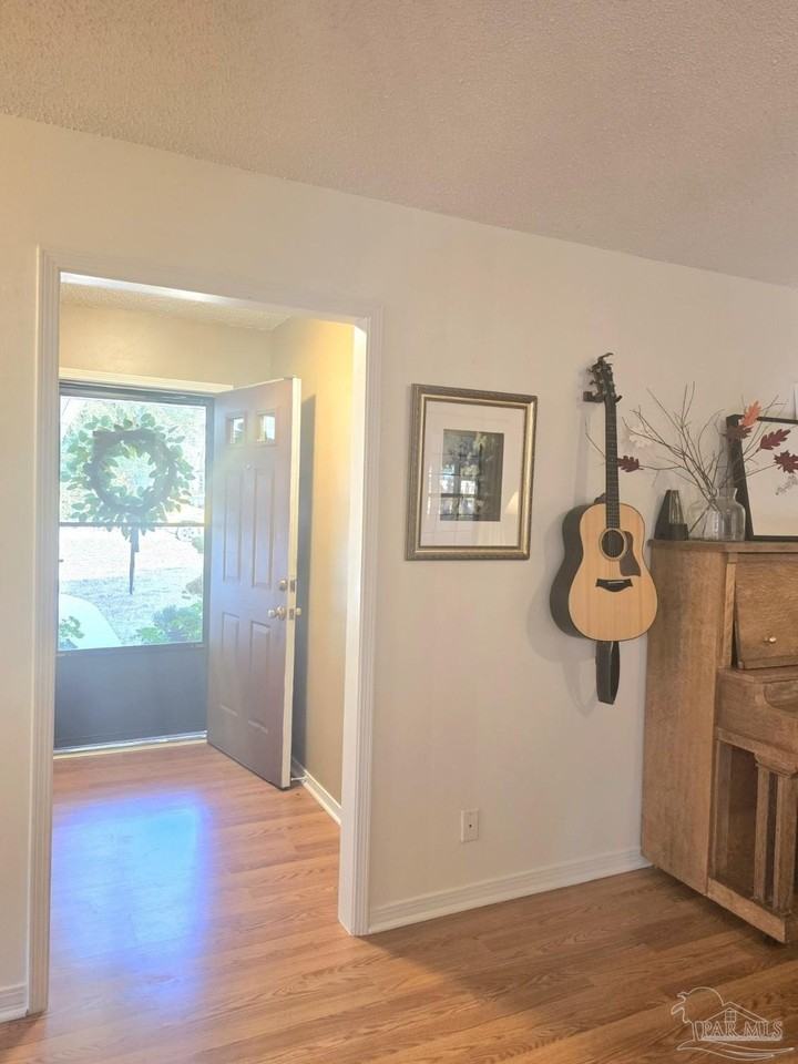 5949 Rolling Greens Dr - Photo 6 of 23