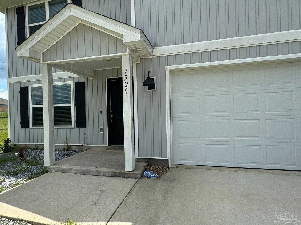 7529 Steeplechase Blvd - Photo 3 of 46