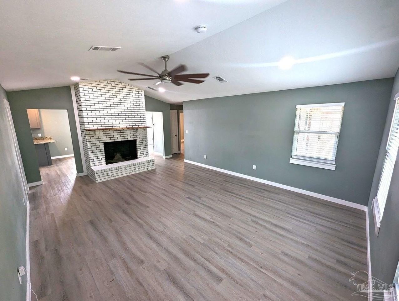 6045 Hamilton Bridge Rd - Photo 2 of 31