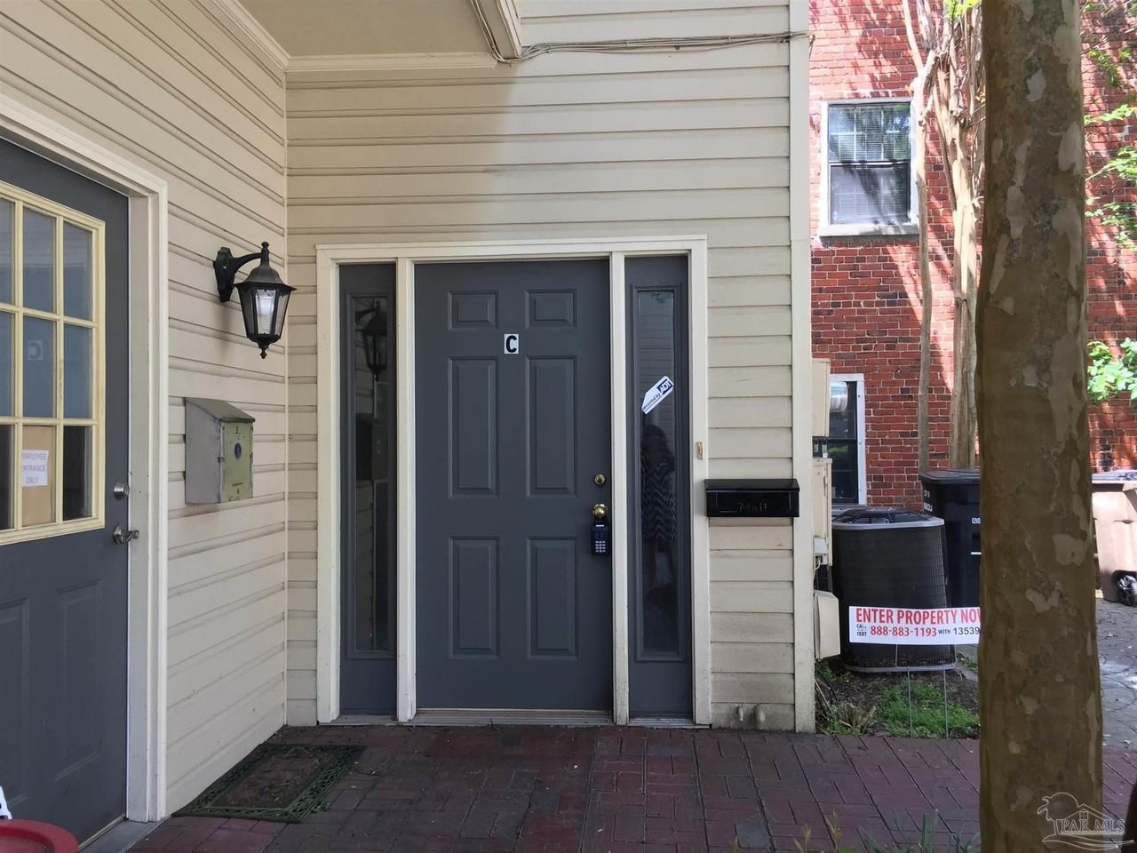 210 E Government St Apt C #C - Photo 3 of 19