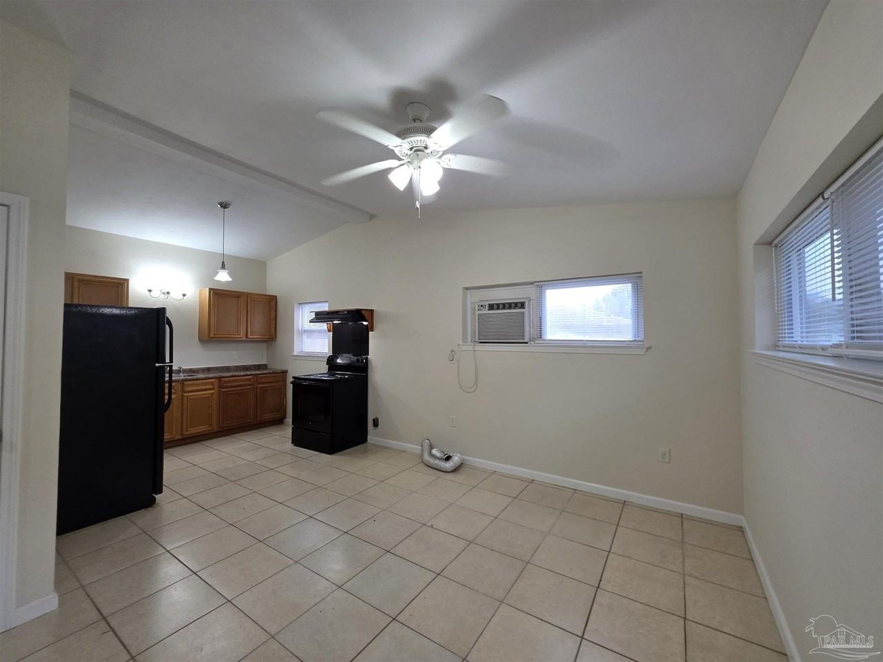 604 N 70th Ave - Photo 3 of 19