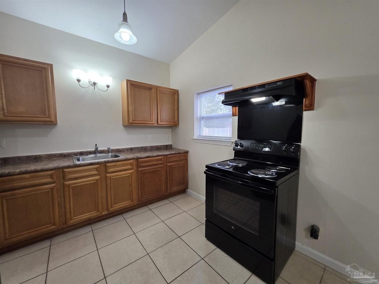 604 N 70th Ave - Photo 5 of 19