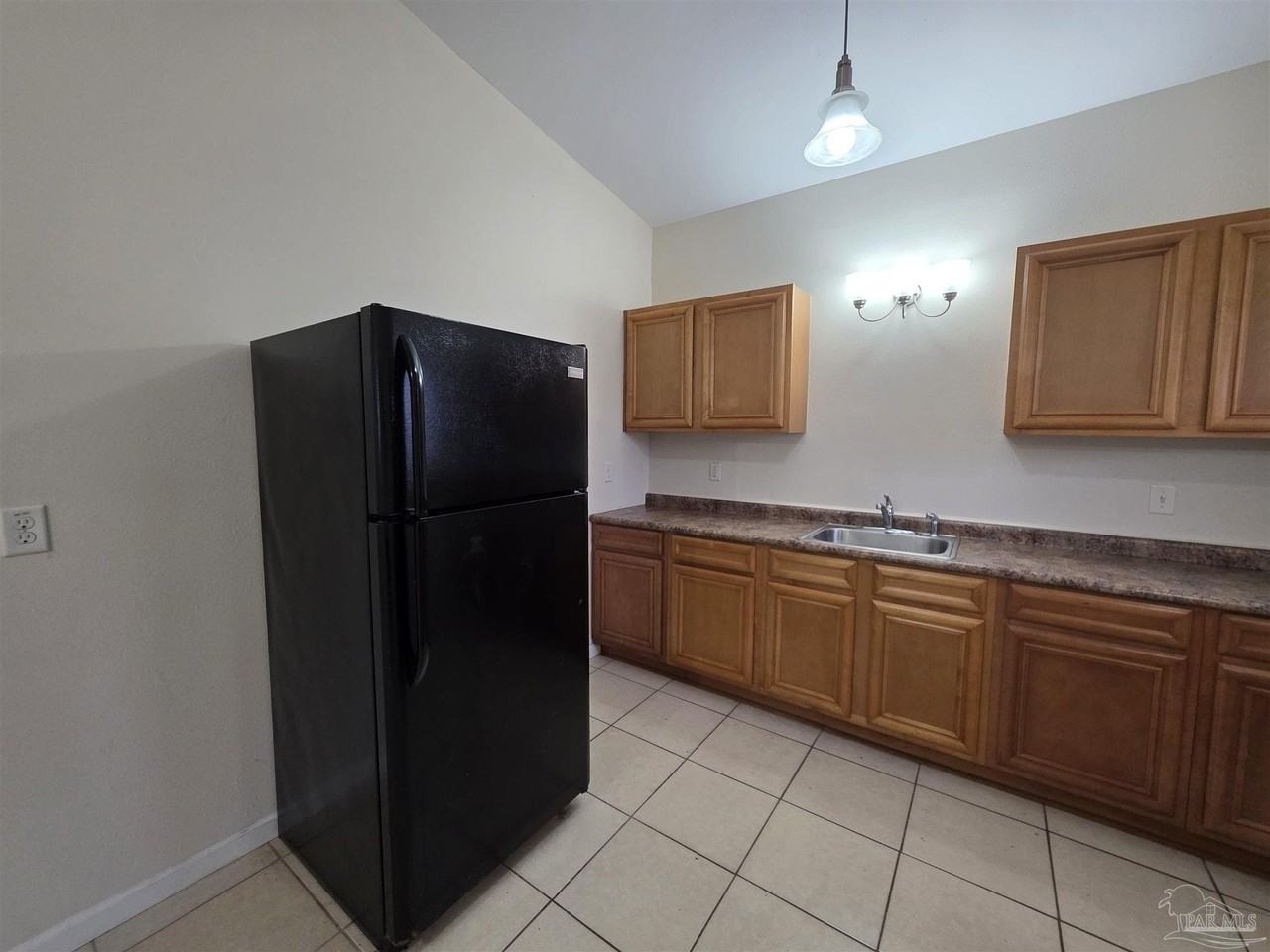 604 N 70th Ave - Photo 6 of 19