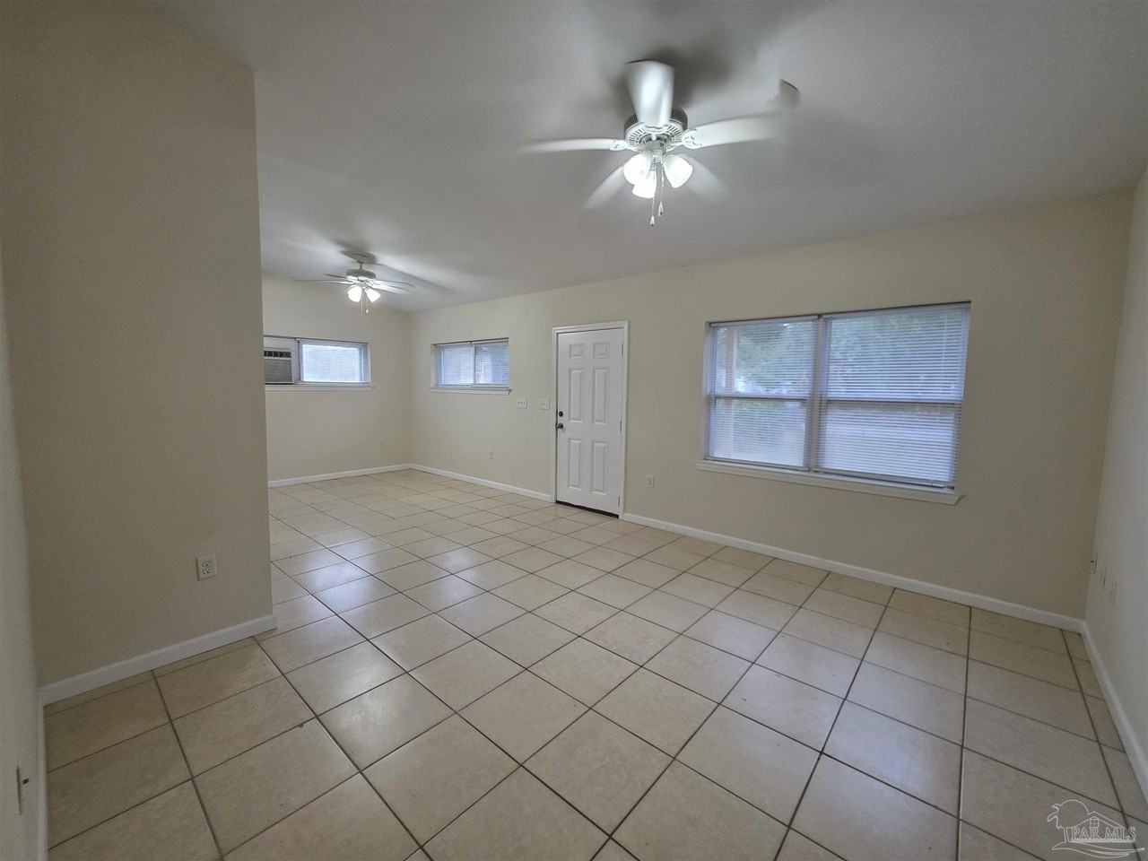 604 N 70th Ave - Photo 7 of 19