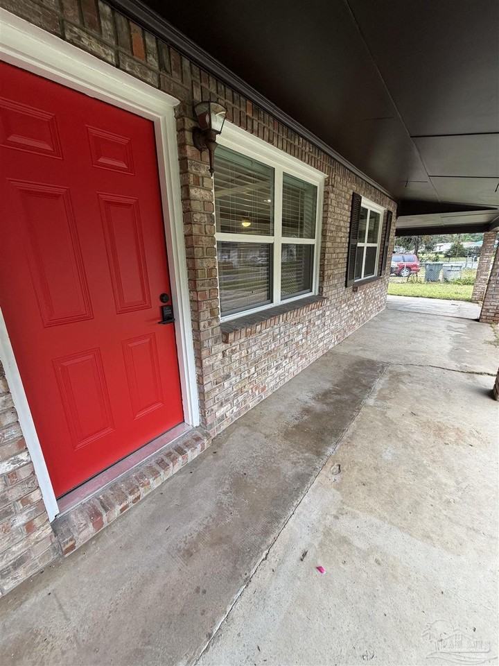 932 Fremont Ave - Photo 2 of 16