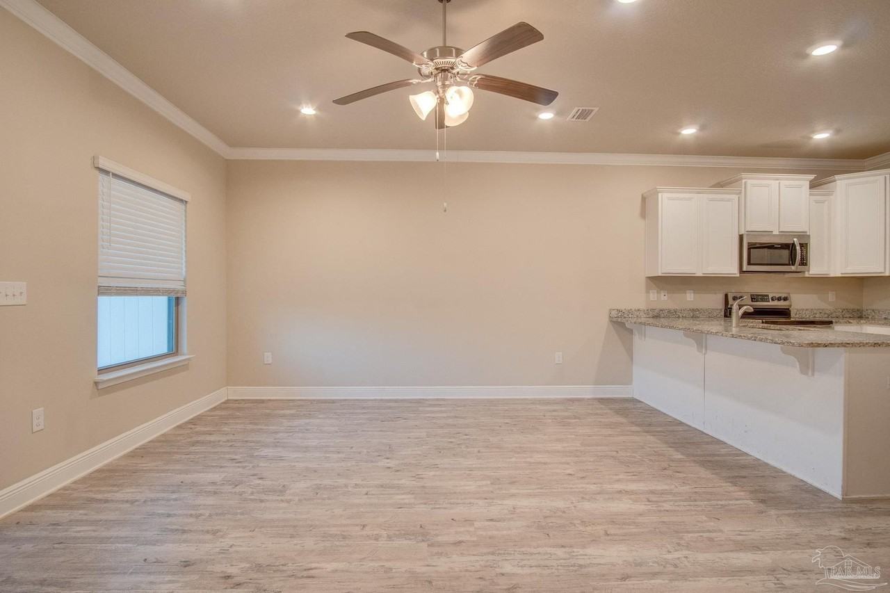 310 S F St - Photo 4 of 26