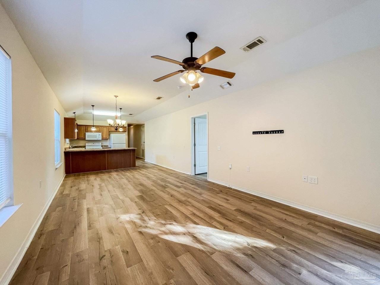 5853 Bilek Dr - Photo 5 of 24