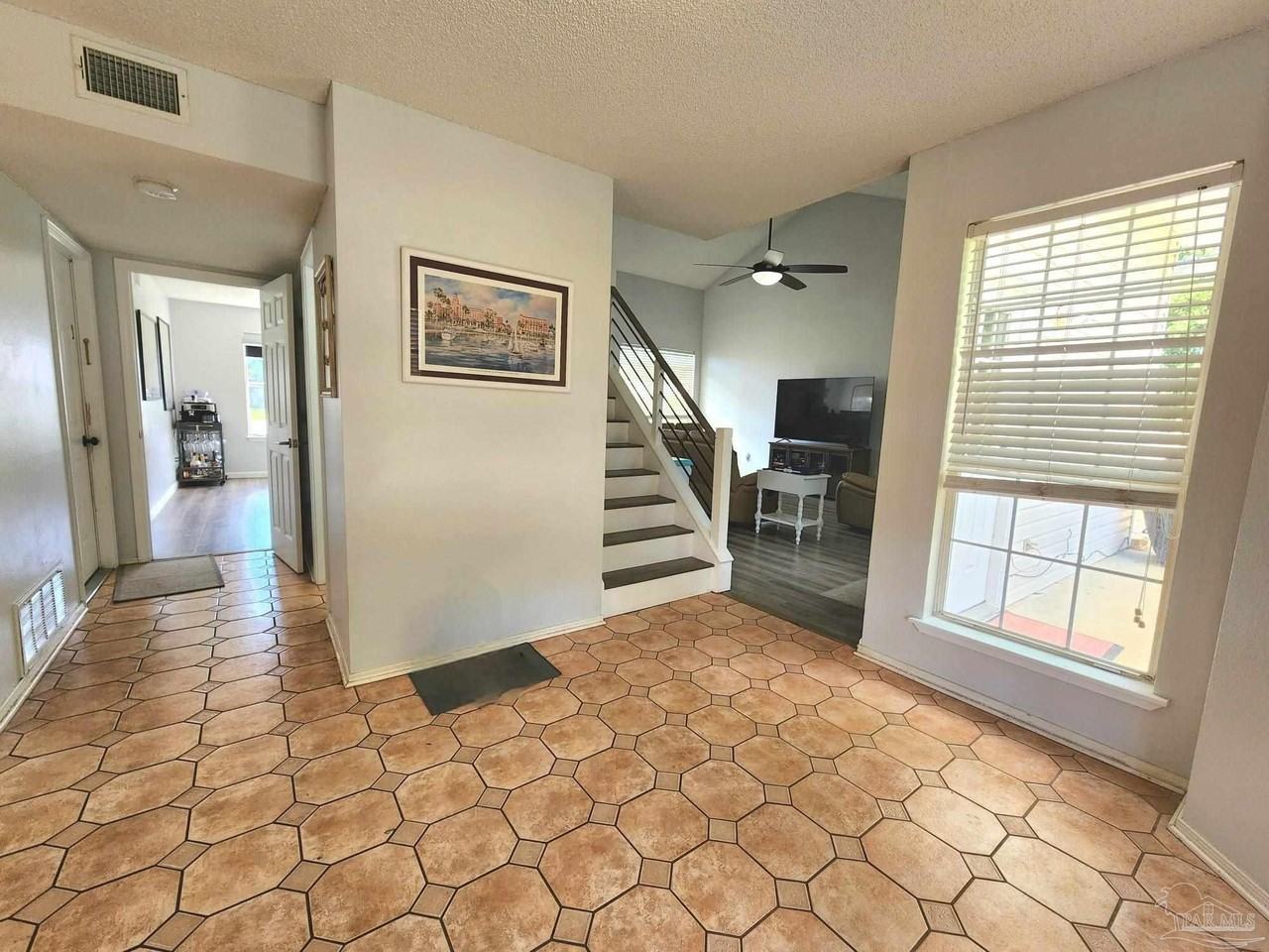 589 Bobwhite Pl - Photo 7 of 25