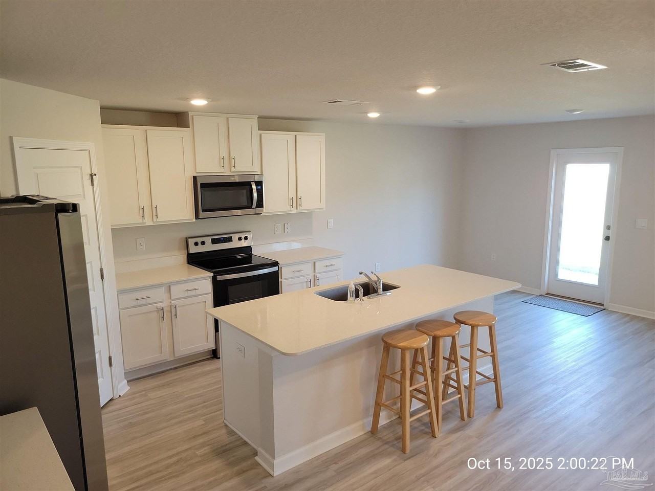 441 Scarborough St - Photo 6 of 13