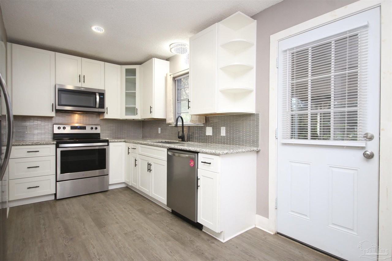 5180 Catalina St - Photo 7 of 21