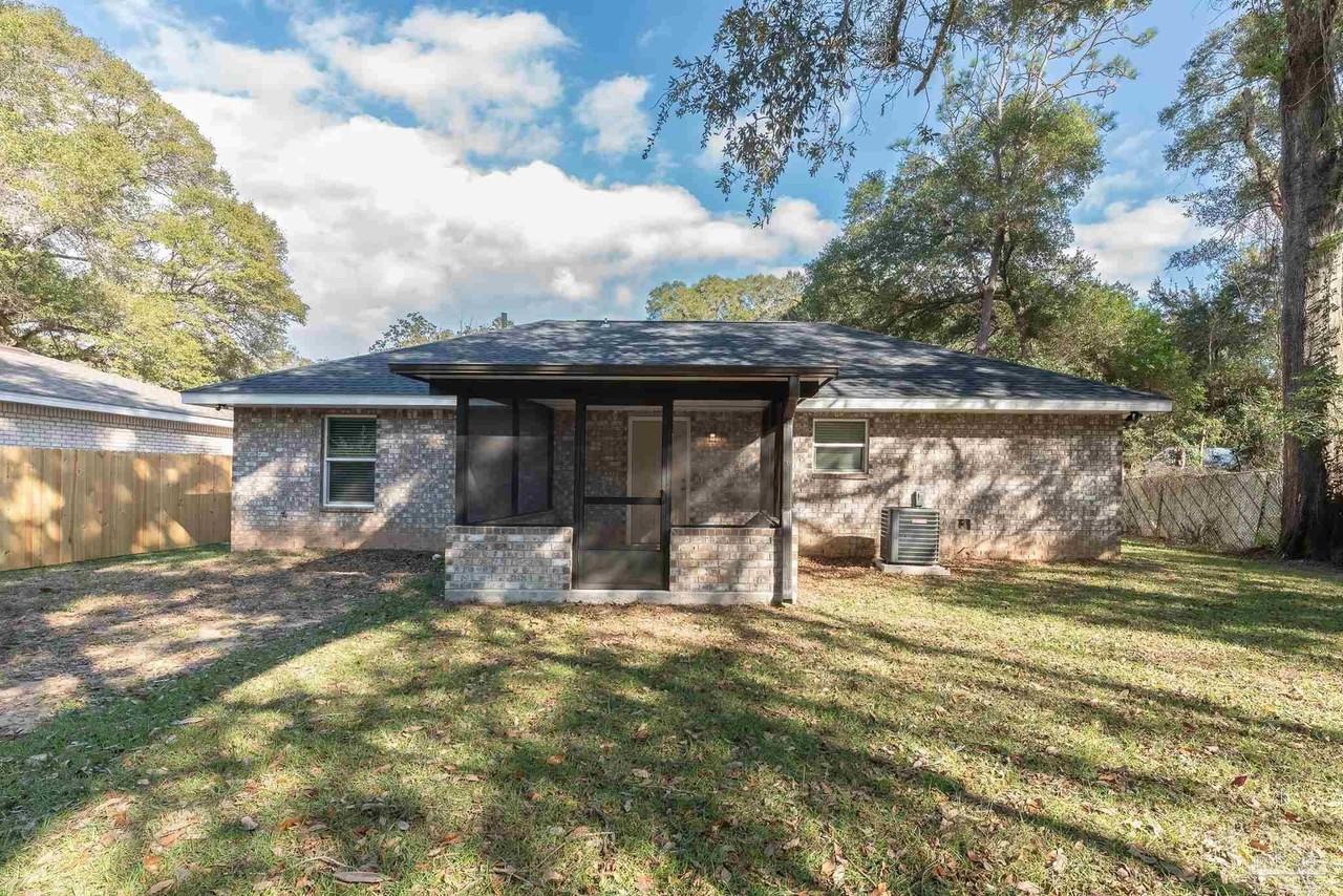 245 Cary Memorial Dr - Photo 3 of 22