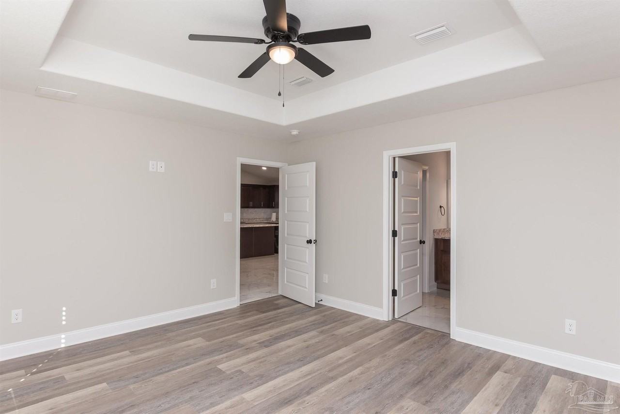 8570 Stockdale Ave - Photo 7 of 26