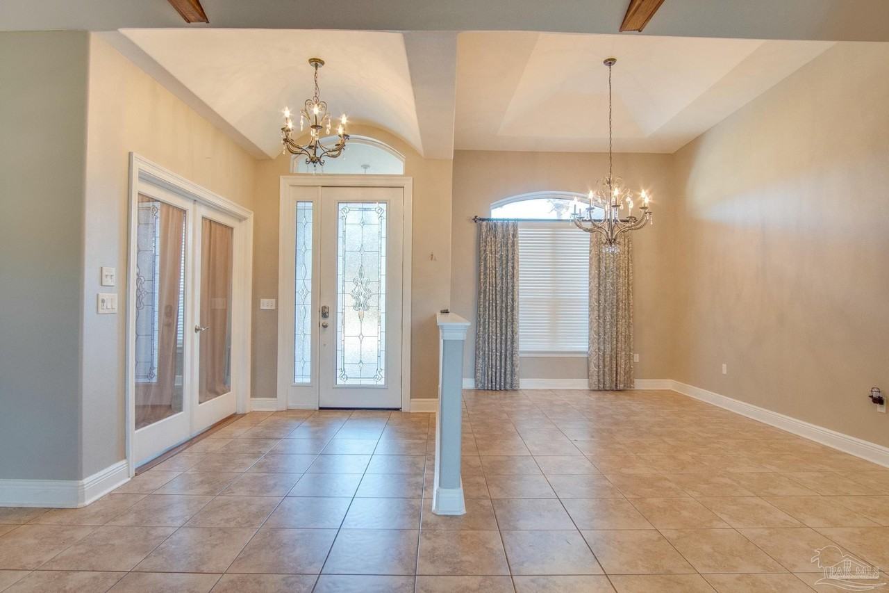 2655 Masters Blvd - Photo 5 of 43