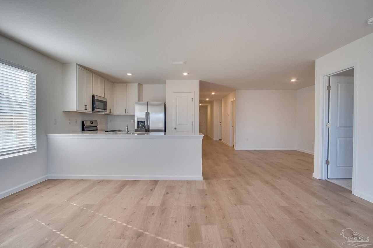 4756 Eagles Ridge Rd - Photo 3 of 32