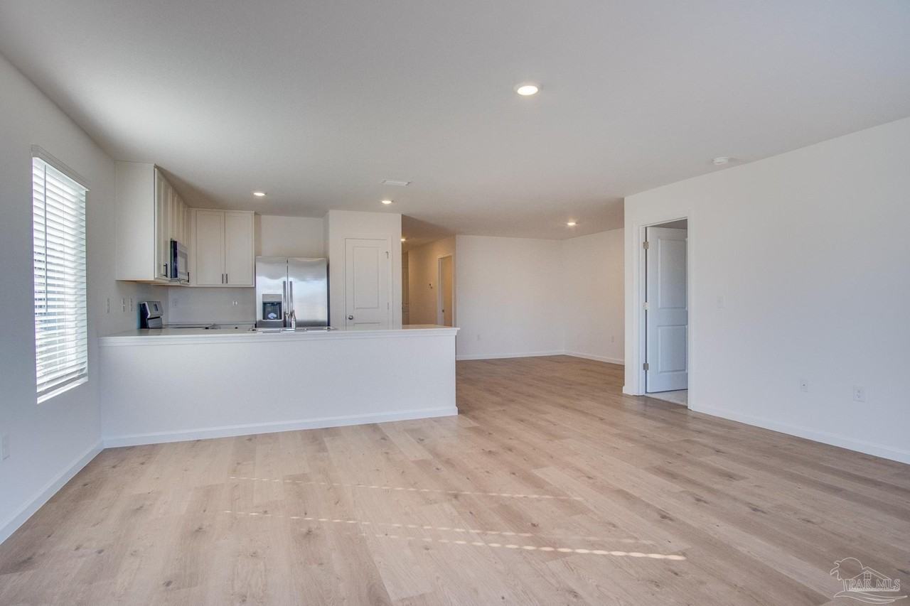 4756 Eagles Ridge Rd - Photo 4 of 32