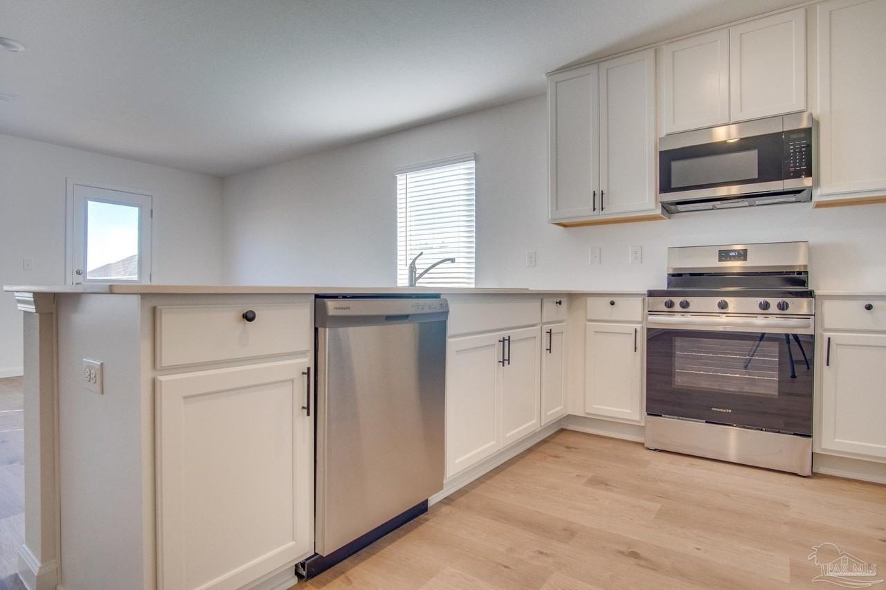 4756 Eagles Ridge Rd - Photo 7 of 32