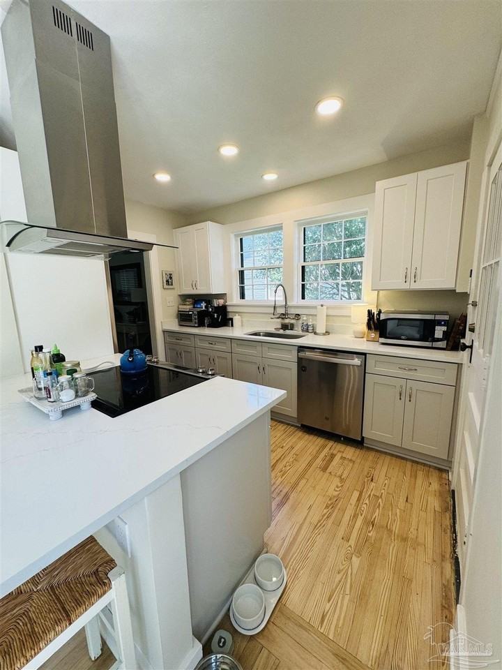 1716 N 20th Ave - Photo 4 of 21