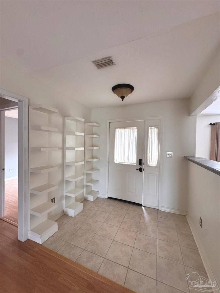 1783 Village Pkwy - Photo 3 of 18