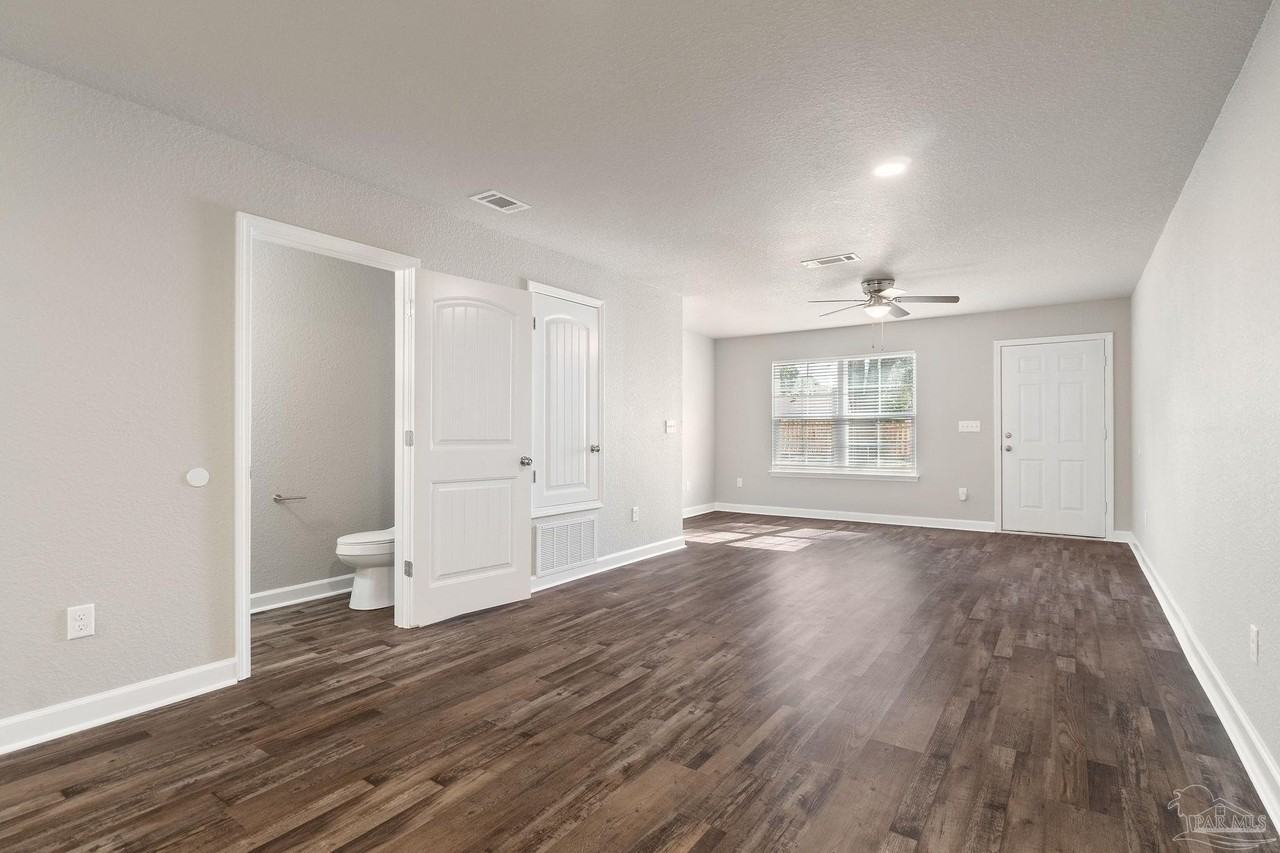 9906 Holsberry Rd Apt 802 #802 - Photo 3 of 18