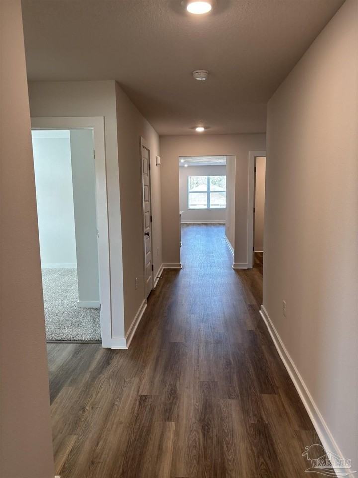 111 Anhinga St - Photo 4 of 35