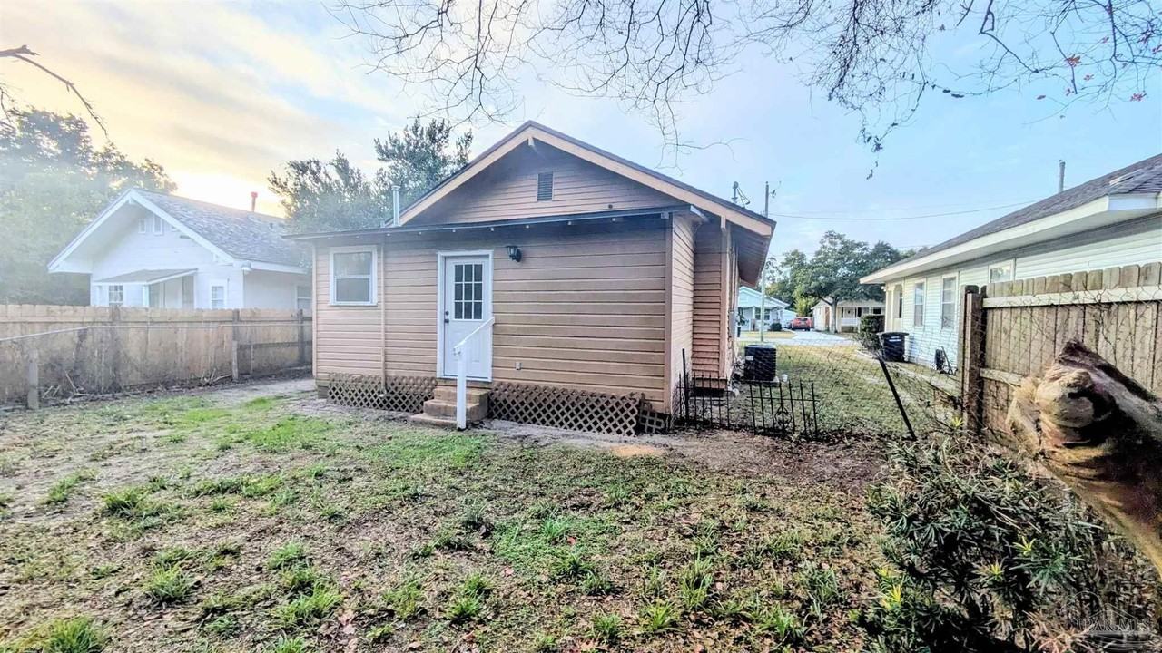 1014 W Gregory St - Photo 6 of 30