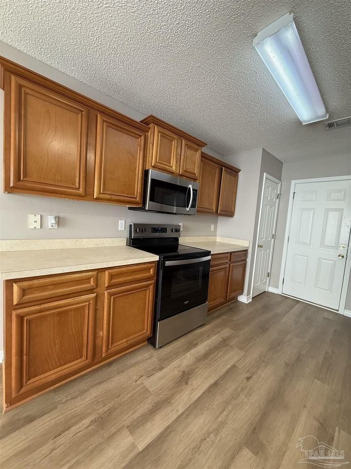 8743 Faye Ct - Photo 3 of 27