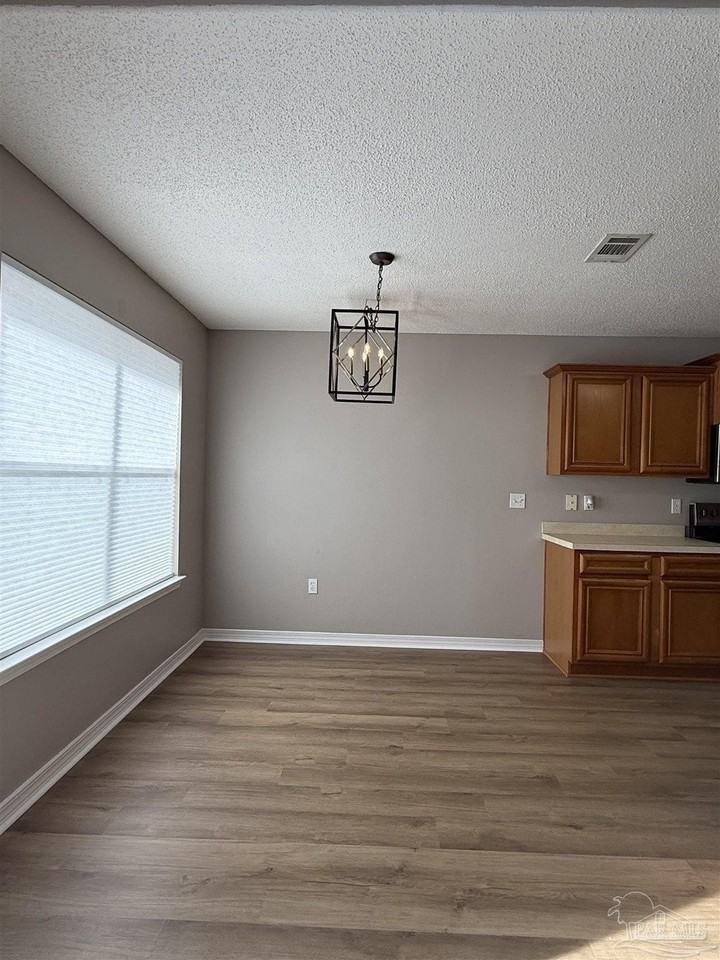 8743 Faye Ct - Photo 7 of 27