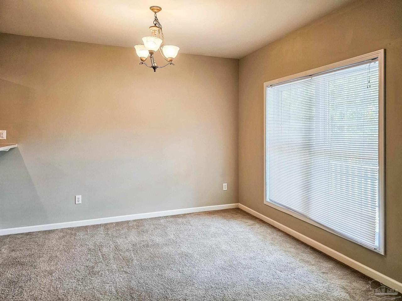 3210 Seabrook St - Photo 3 of 22