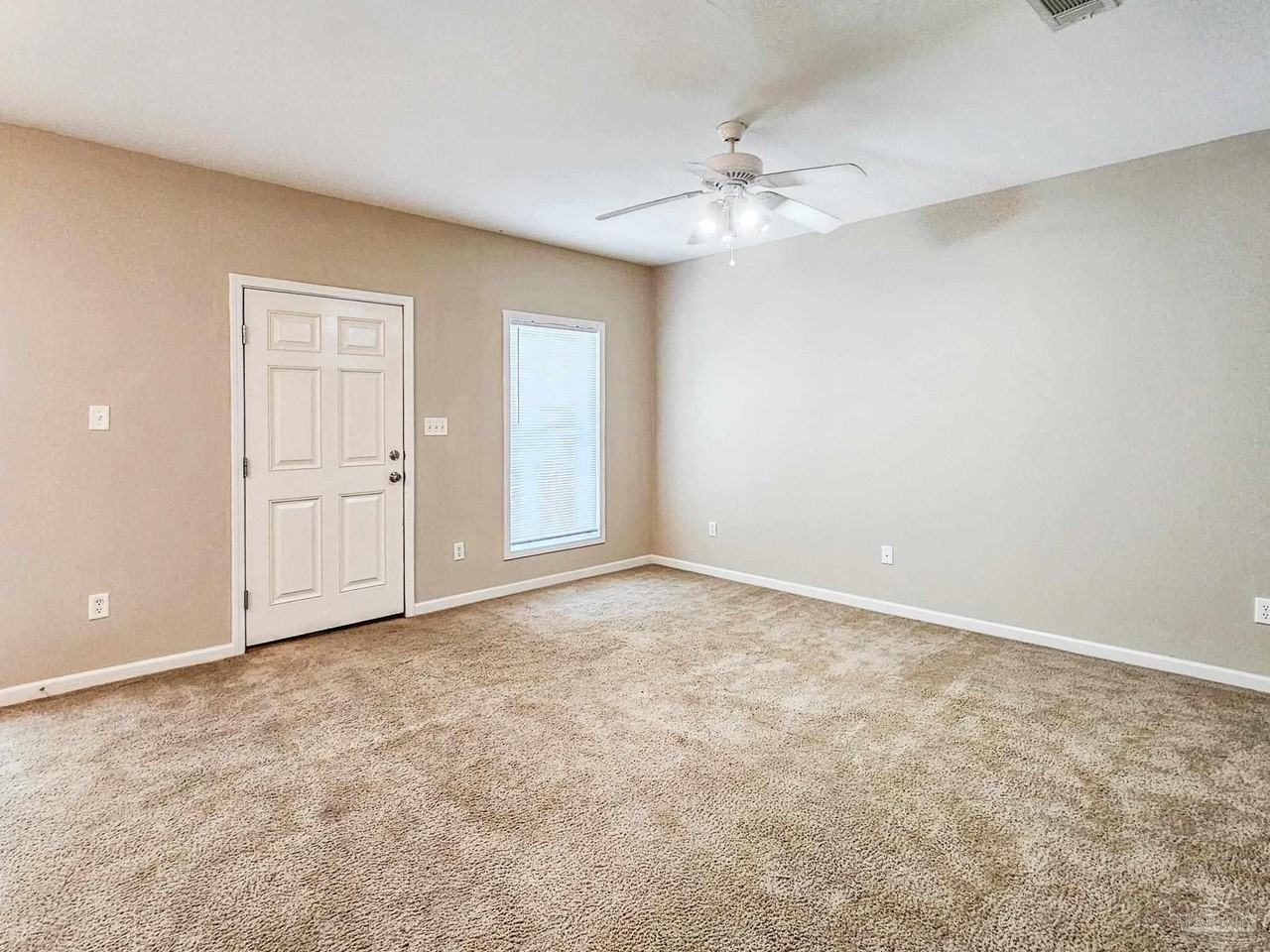 3210 Seabrook St - Photo 5 of 22