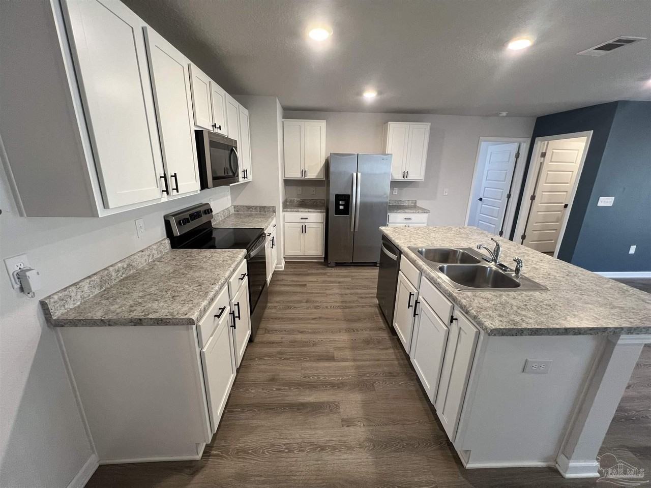 5269 Peach Dr - Photo 7 of 19