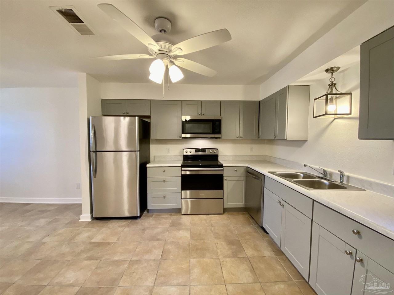 9519 Lillian Hwy - Photo 5 of 11