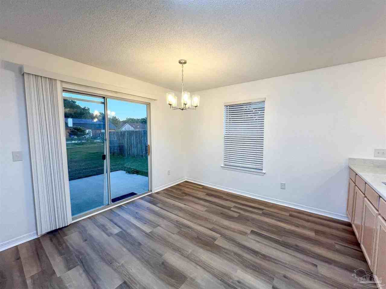 10548 Wilderness Ln - Photo 6 of 33