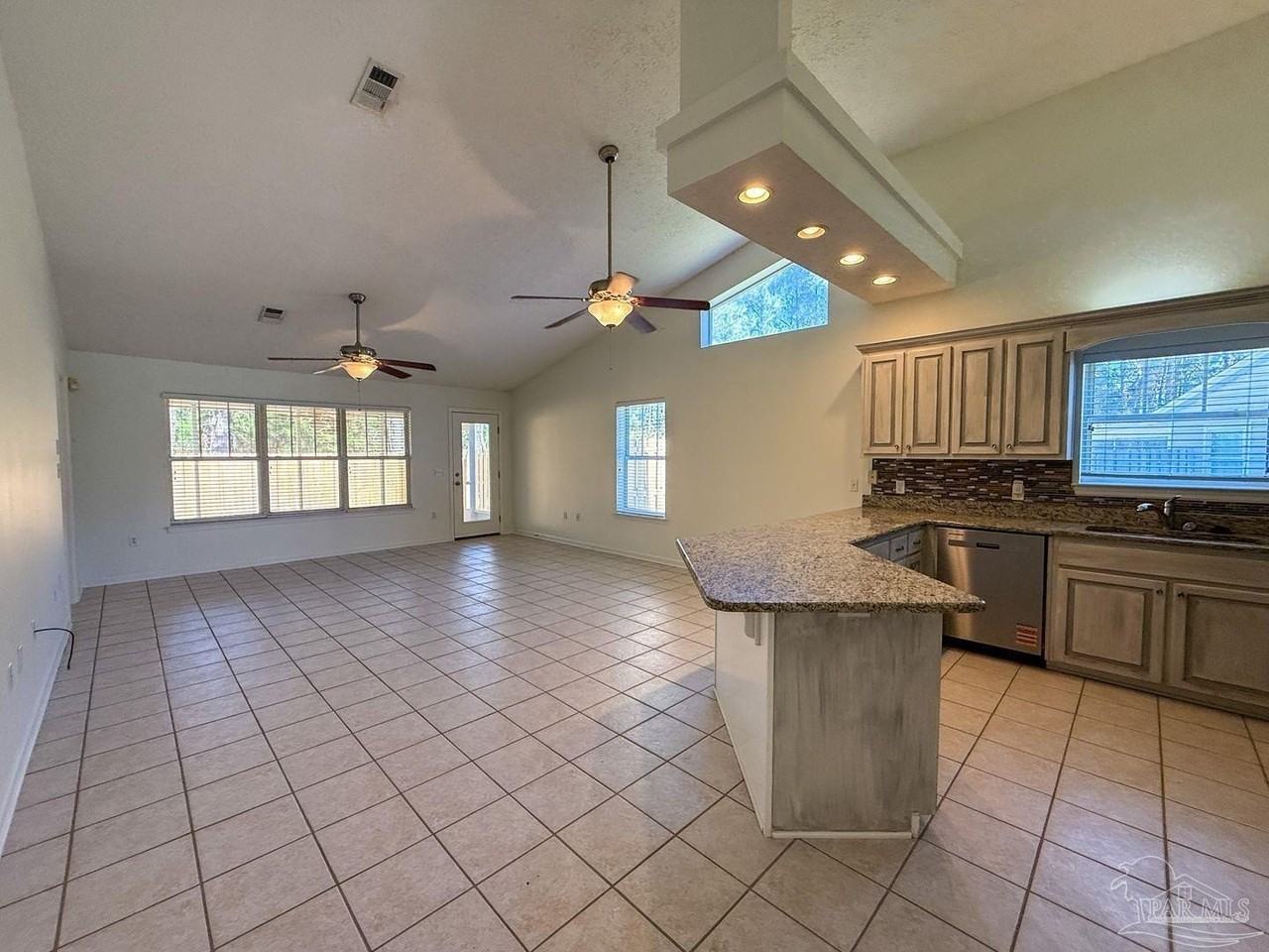 1341 Tiger Lake Dr - Photo 3 of 23