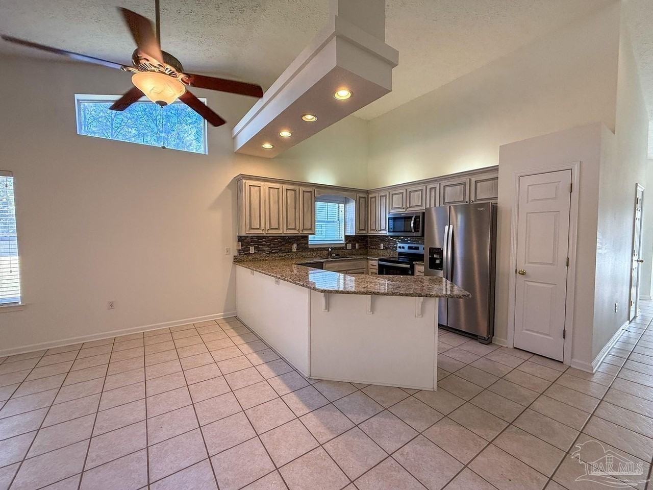 1341 Tiger Lake Dr - Photo 4 of 23