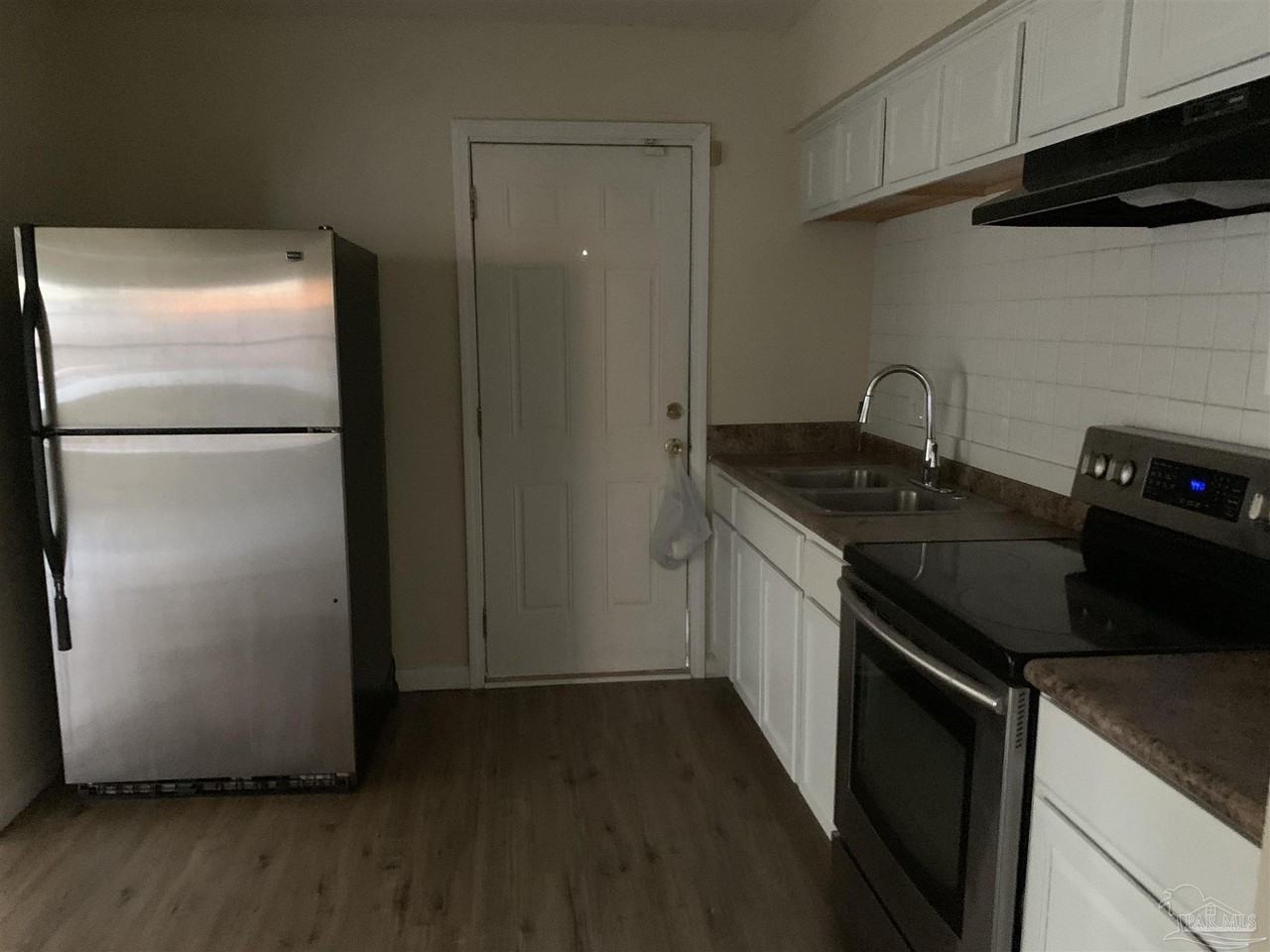 711 W Hernandez St - Photo 4 of 14