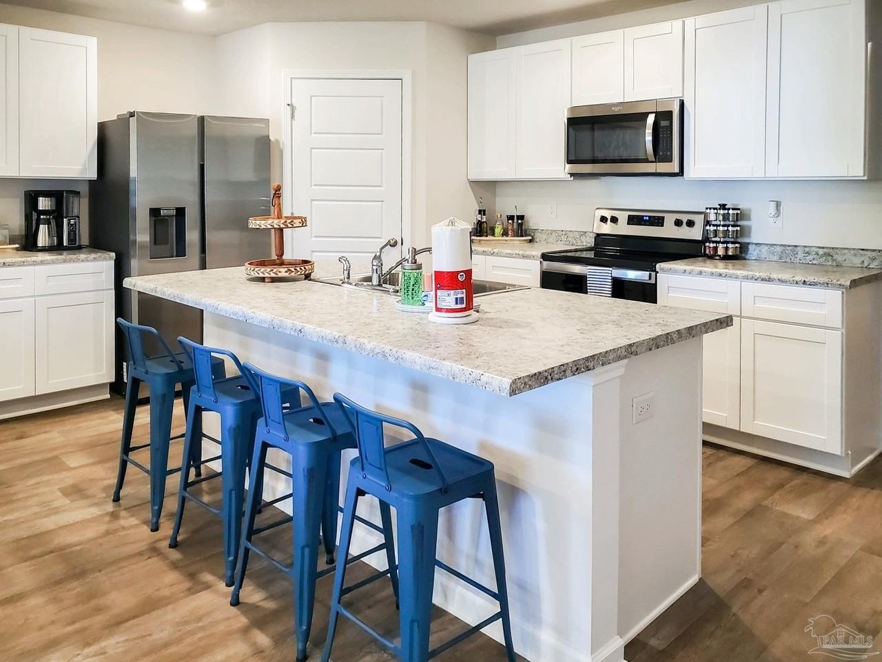 5967 Smarty Jones Way - Photo 3 of 34