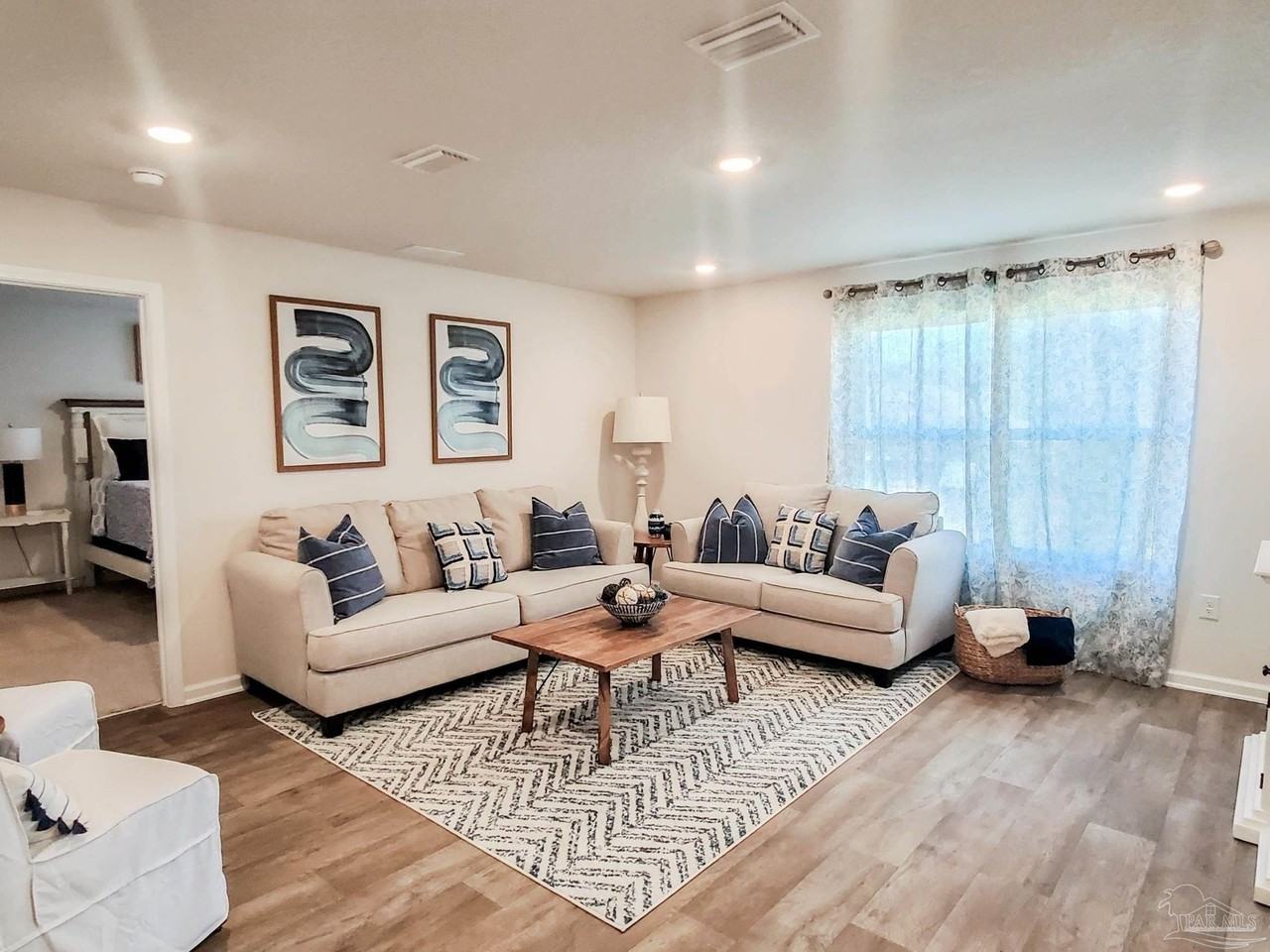 5967 Smarty Jones Way - Photo 7 of 34