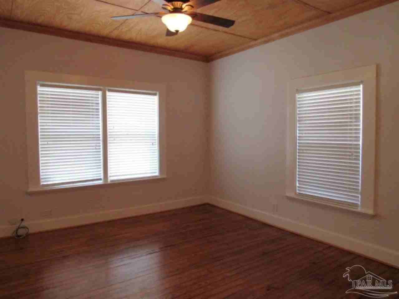 525 W Gregory St - Photo 5 of 14