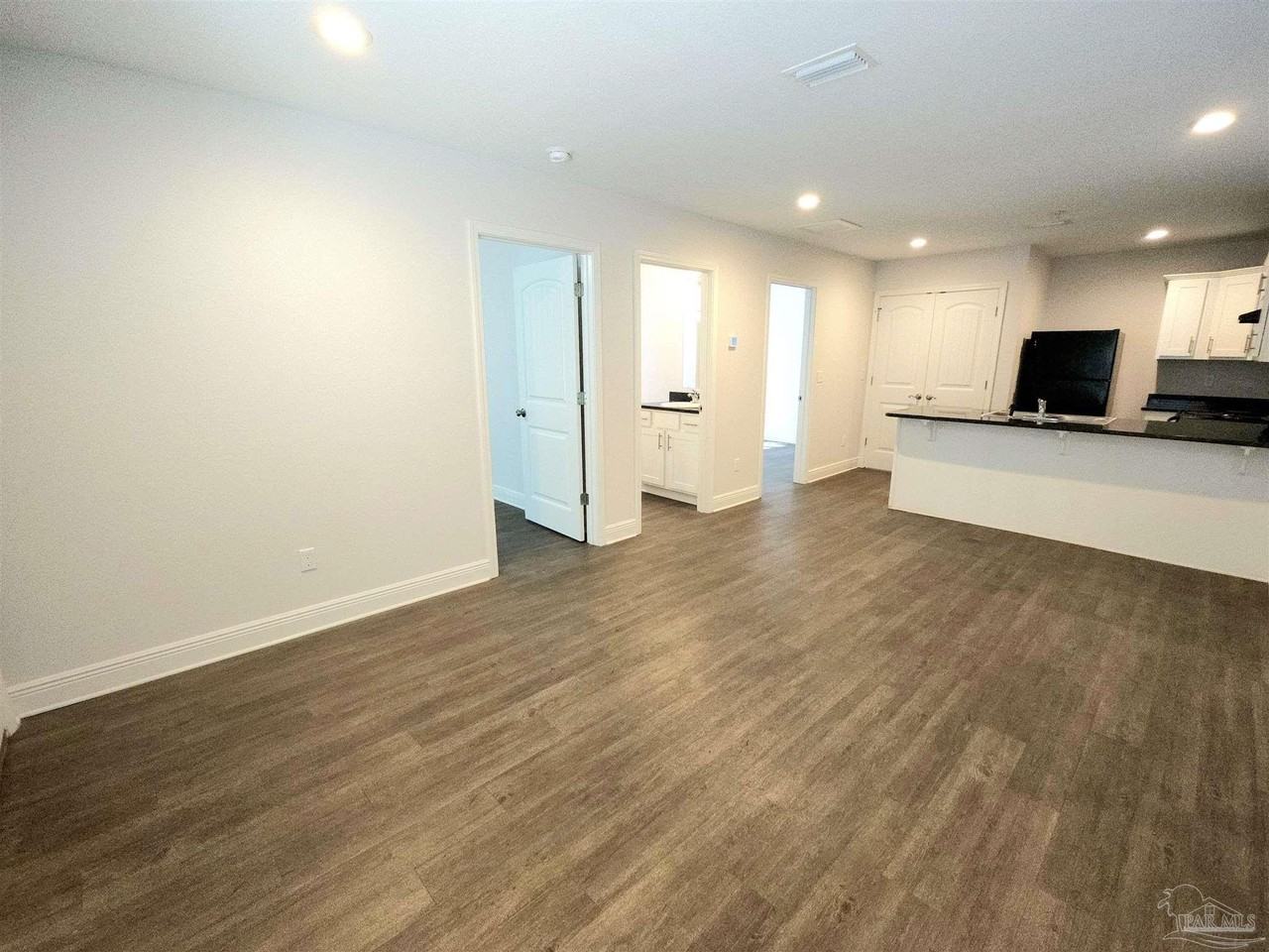 313 N Navy Blvd Unit 1b #1B - Photo 3 of 20