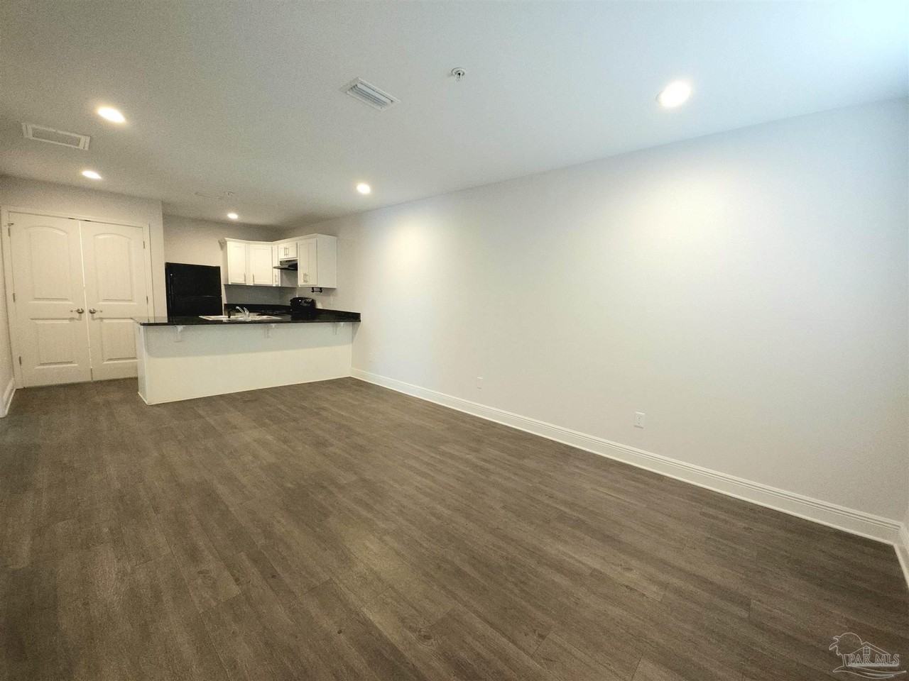 313 N Navy Blvd Unit 1b #1B - Photo 4 of 20