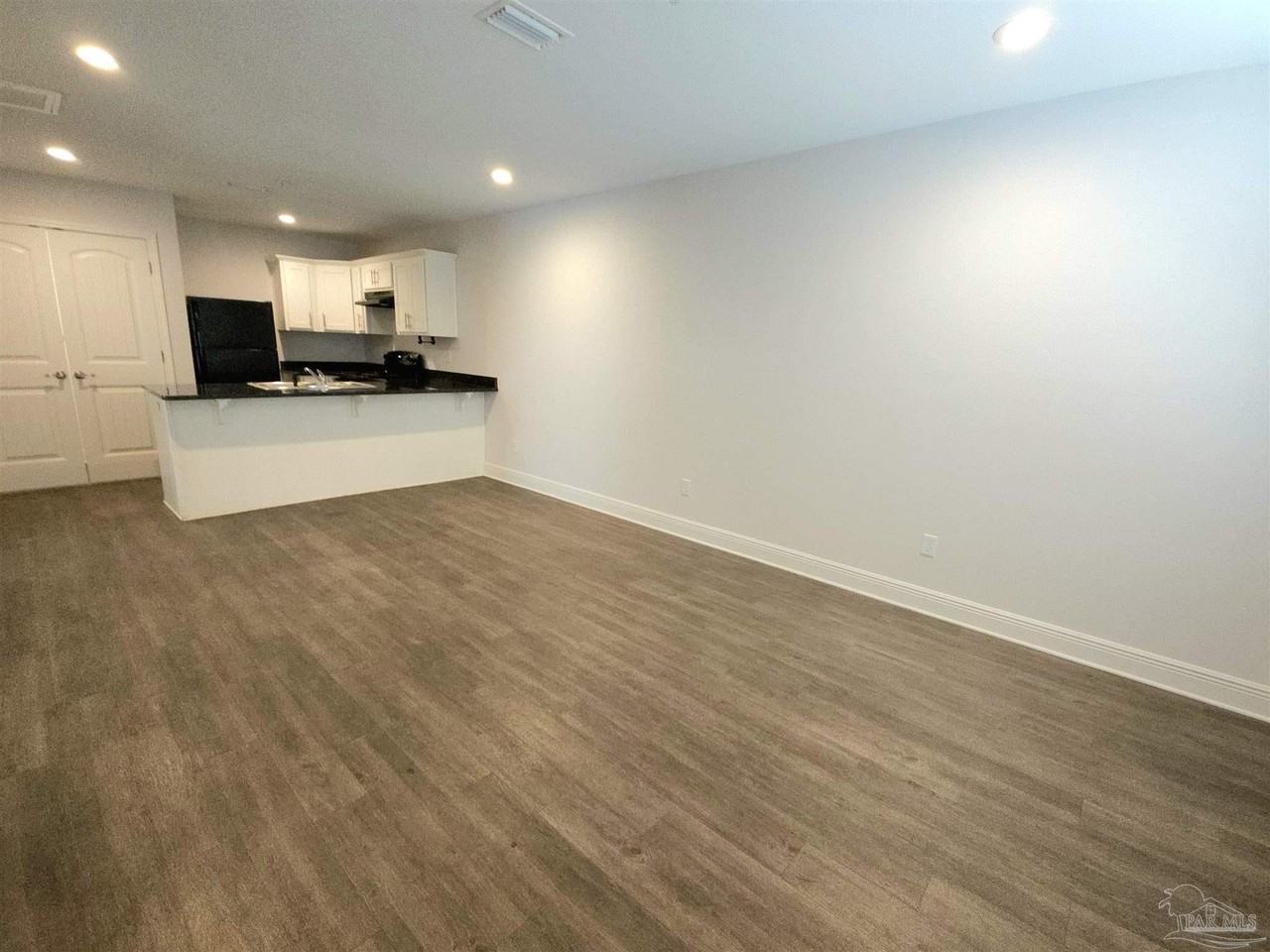 313 N Navy Blvd Unit 1b #1B - Photo 5 of 20