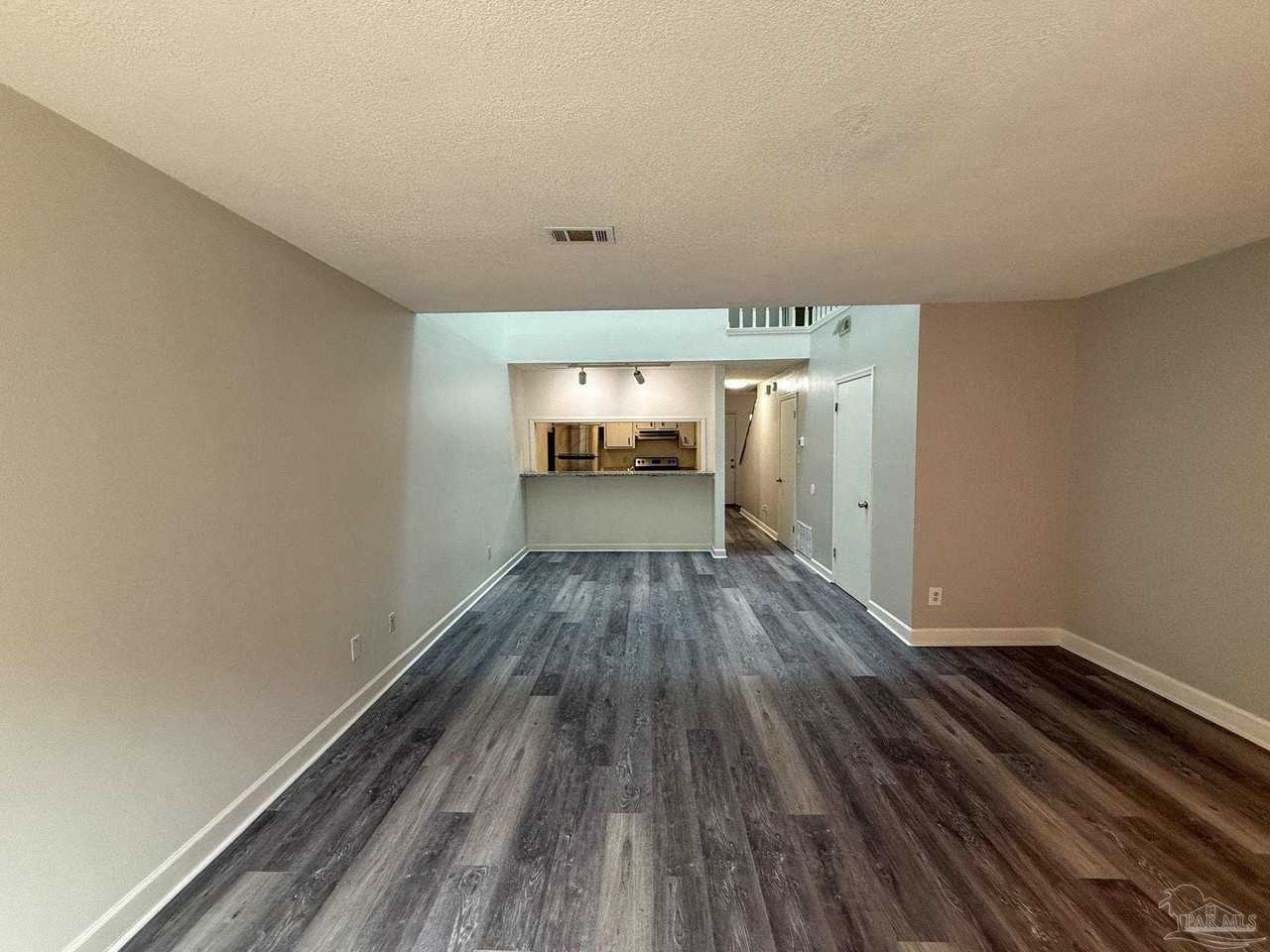 4260 Brookside Dr - Photo 3 of 13