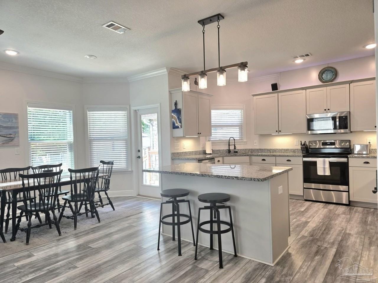 1307 Heron Inlt - Photo 5 of 35